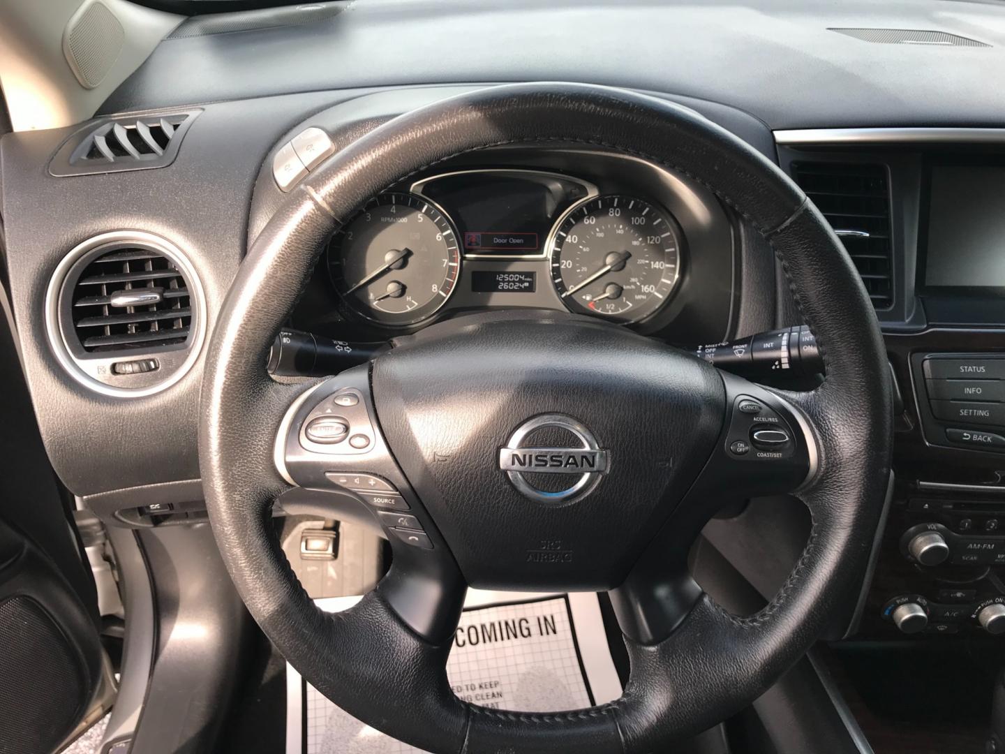 2014 Silver /Black Nissan Pathfinder S (5N1AR2MM6EC) with an 3.5 V6 engine, Automatic transmission, located at 577 Chester Pike, Prospect Park, PA, 19076, (610) 237-1015, 39.886154, -75.302338 - Photo#14